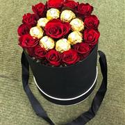 Be Mine Ferrero Rocher Chocolate and Rose Hatbox